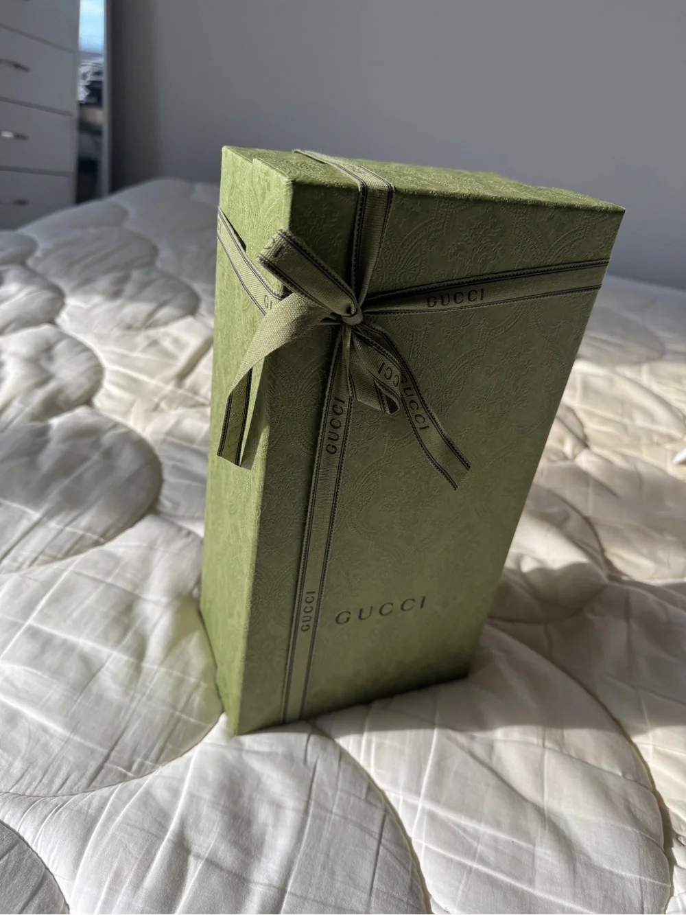 Gucci Green Gift Shoe Box with Branded Ribbon